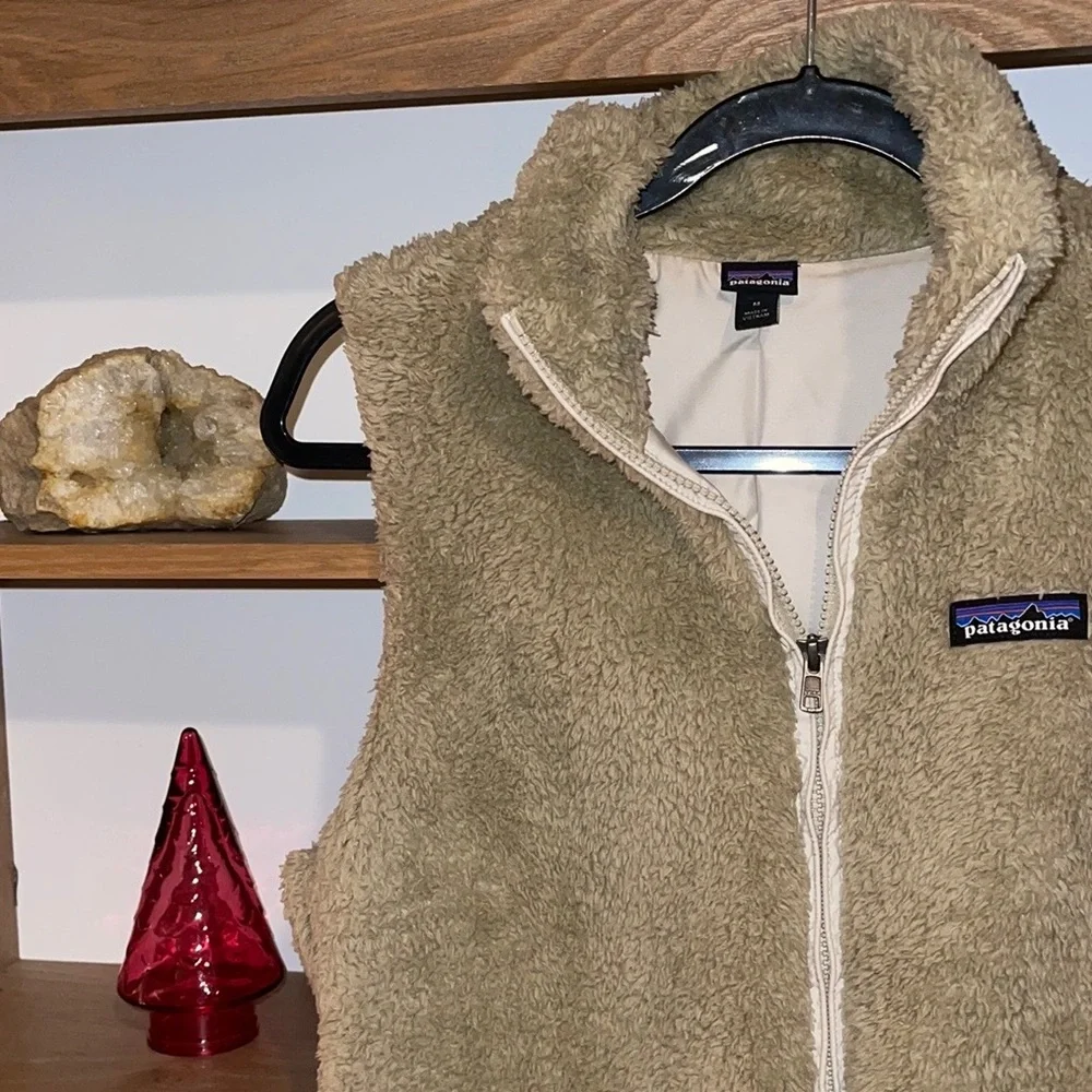 Patagonia Women’s Los Gatos Fleece Vest - Picture 2 of 3